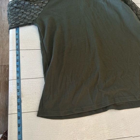 Miholl xxl olive drab waffle, knot blouse with lace balloons leaves - Picture 5 of 8